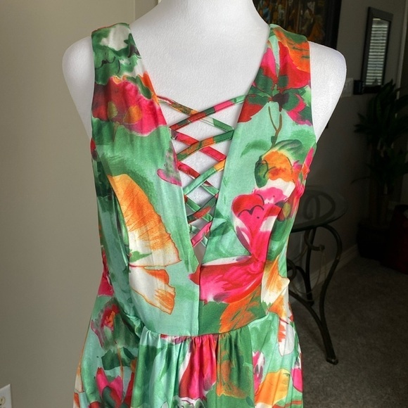 Venus Green and Red Floral Tea Party Stretch Sleeveless Midi Dress size S - Picture 2 of 9